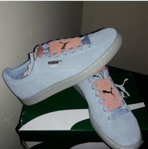 Unisex Light Blue Suede Puma Sneakers